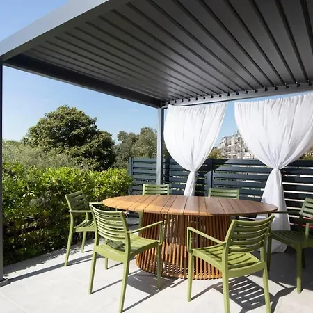 Appartement With Big Open Terrace *