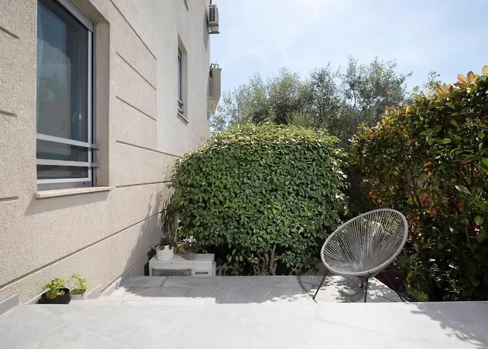 דירה With Big Open Terrace פולה