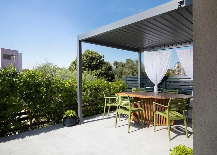 דירה With Big Open Terrace *