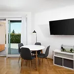 With Big Open Terrace Διαμέρισμα